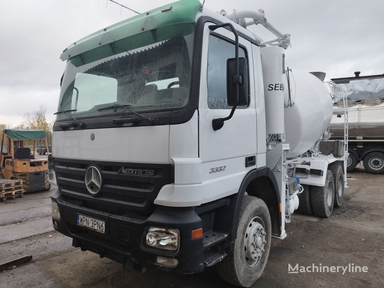 čerpadlo na betón Sebhsa M 24  na podvozku Mercedes-Benz Actros 3332