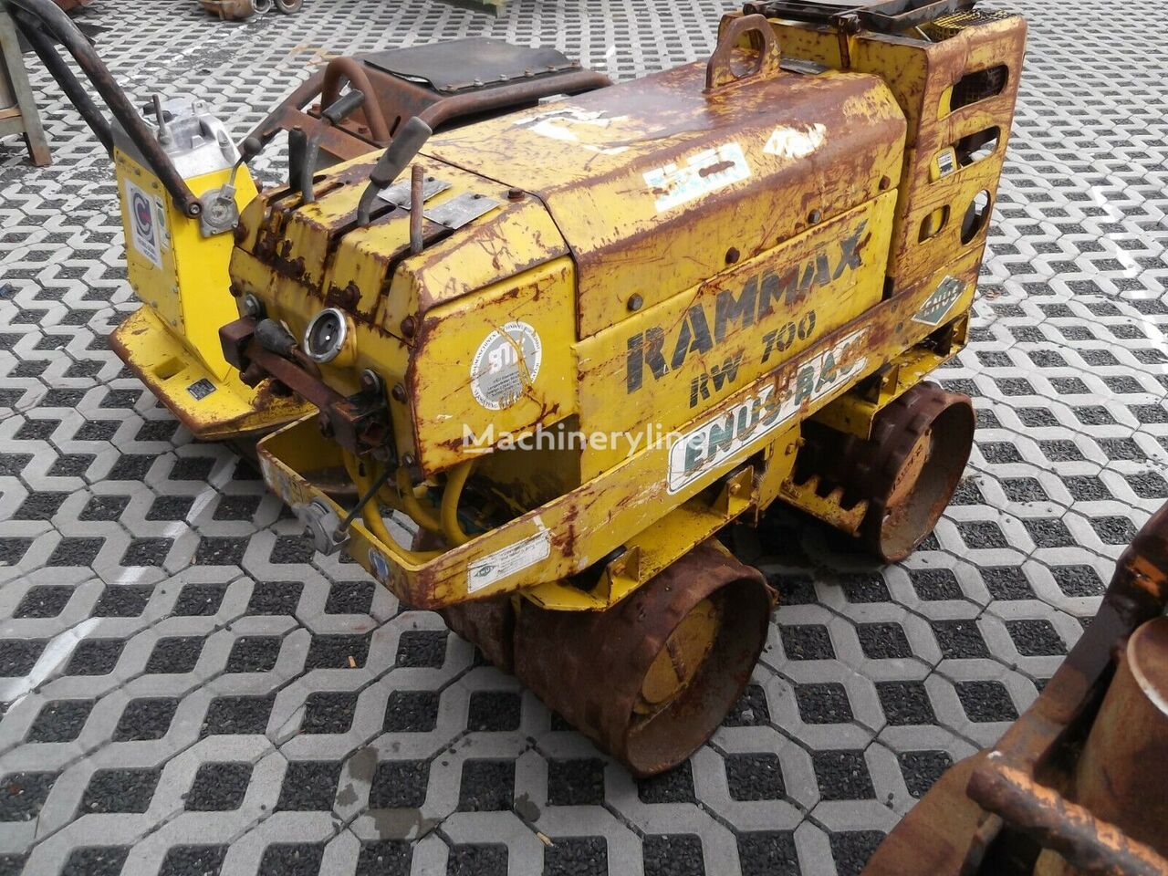 kompaktor Rammax RW 700