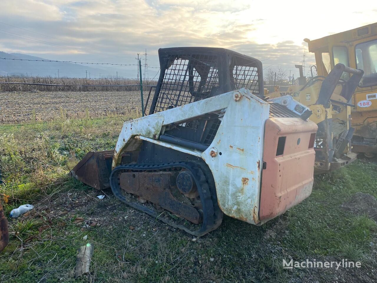 pásový mininakladač Bobcat T 140   ( for parts ) na náhradné diely