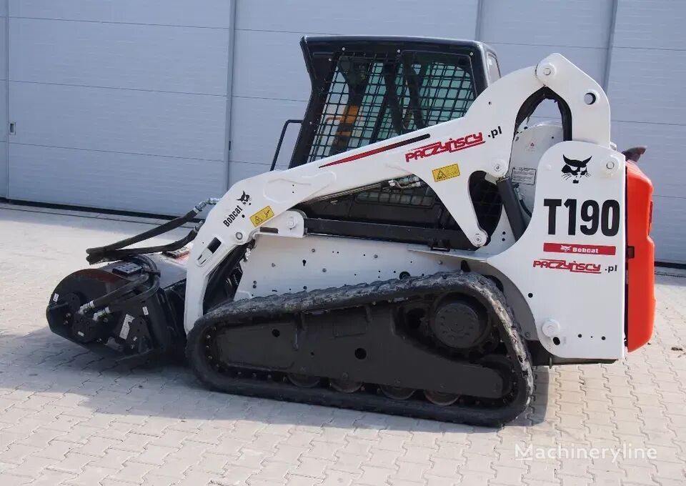 pásový mininakladač Bobcat T190