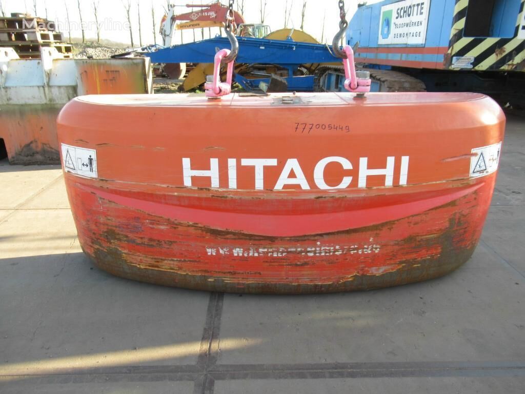 protižávažie rýpadla Hitachi ZX250LCN-3